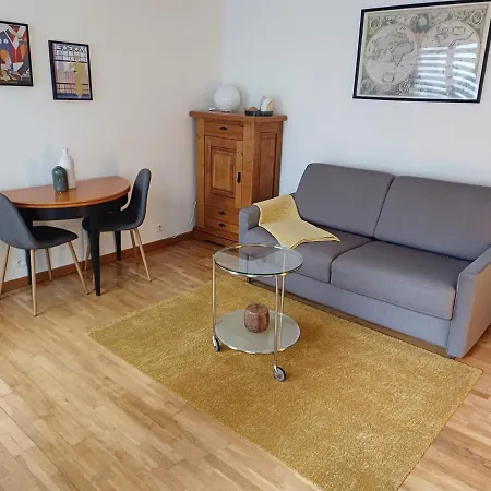 Petits Carreaux Montorgeuil 2 Pieces Apartment *